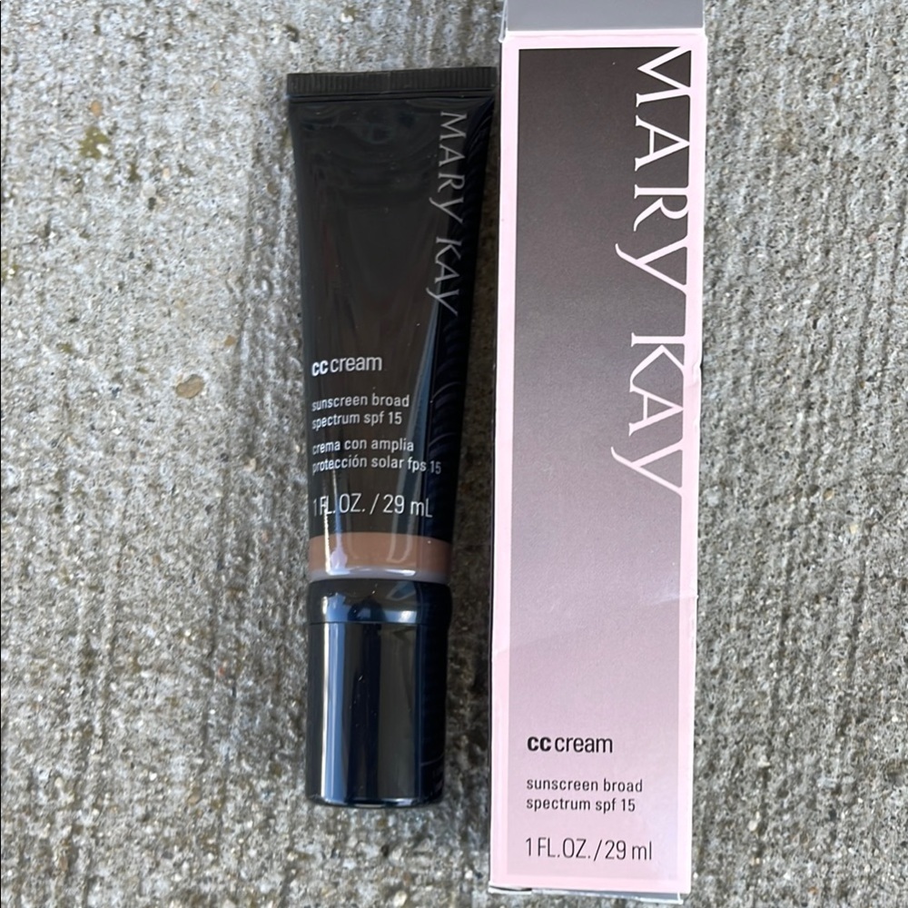 Mary Kay CC Cream with SPF 15 - Very Deep Foundation Cream NWT